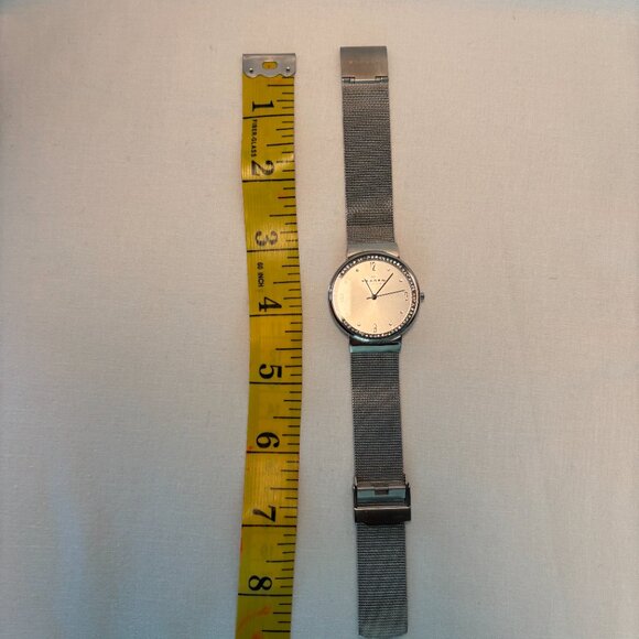Skagen Silver Mesh Band Watch Minimalist Cream Face Unisex Timepiece - Picture 8 of 8